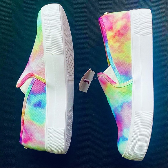 Steve Madden Toshe NWT rainbow tie-dye sneaker - Picture 4 of 16